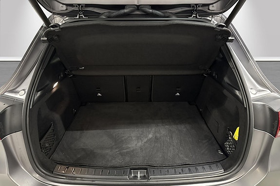 Mercedes-Benz EQA350 9 of 19