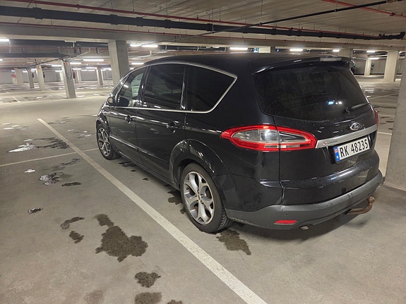 Ford S-MAX 3 of 9
