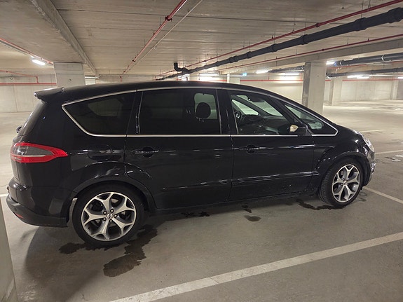 Ford S-MAX 2 of 9