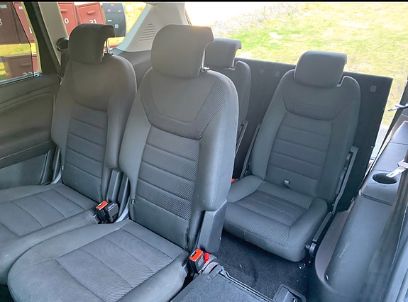 Ford S-MAX 6 of 9