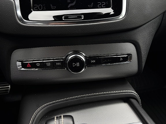 Volvo XC90 20 of 30