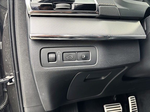 Volvo XC90 12 of 30