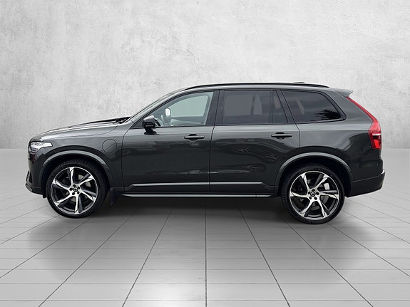 Volvo XC90 8 of 30