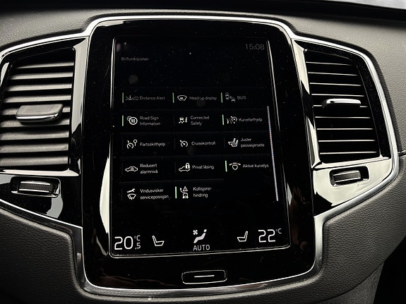 Volvo XC90 27 of 30