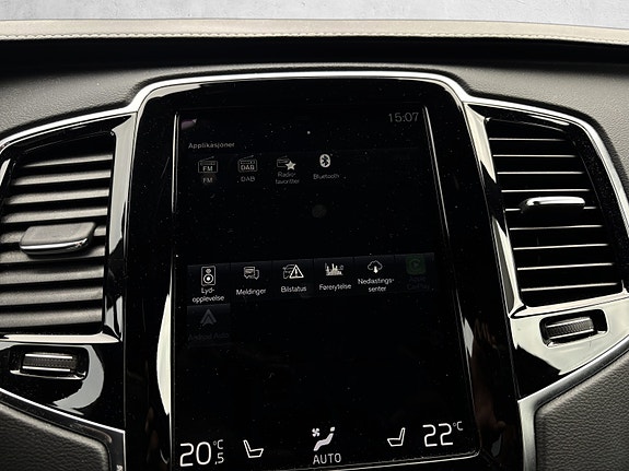 Volvo XC90 25 of 30