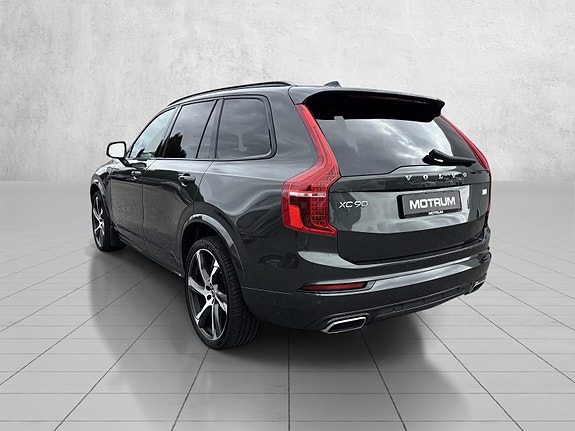 Volvo XC90 7 of 30