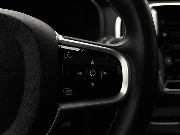 Volvo XC90 15 of 30