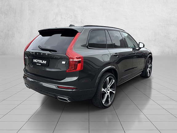 Volvo XC90 5 of 30