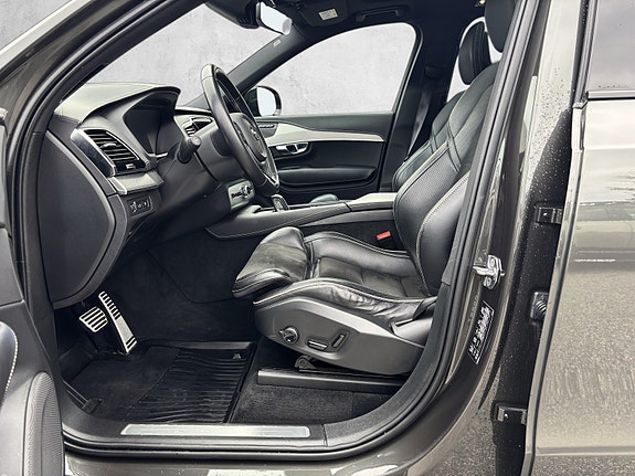 Volvo XC90 9 of 30
