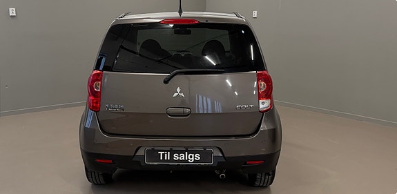 Mitsubishi Colt 6 of 15
