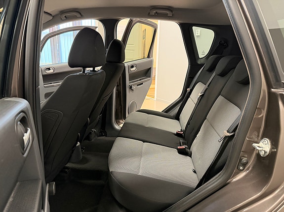 Mitsubishi Colt 13 of 15