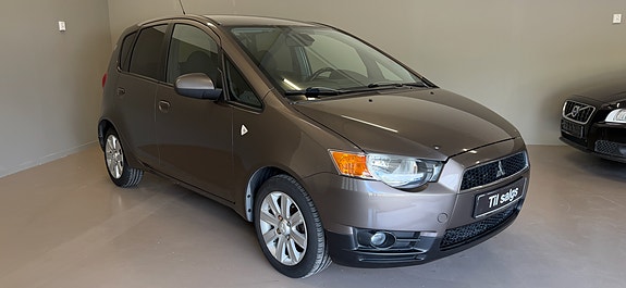 Mitsubishi Colt 4 of 15