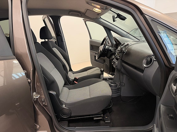 Mitsubishi Colt 15 of 15