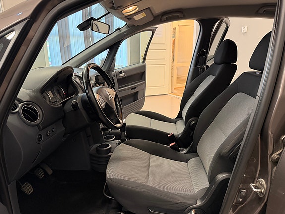 Mitsubishi Colt 12 of 15