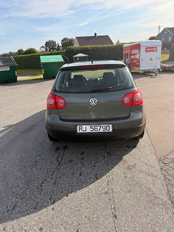 Volkswagen Golf V 4 of 12