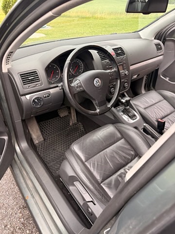 Volkswagen Golf V 10 of 12