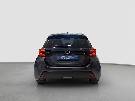 Toyota Yaris 4 of 26