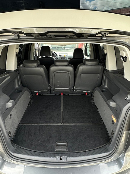 Volkswagen Touran 11 of 24