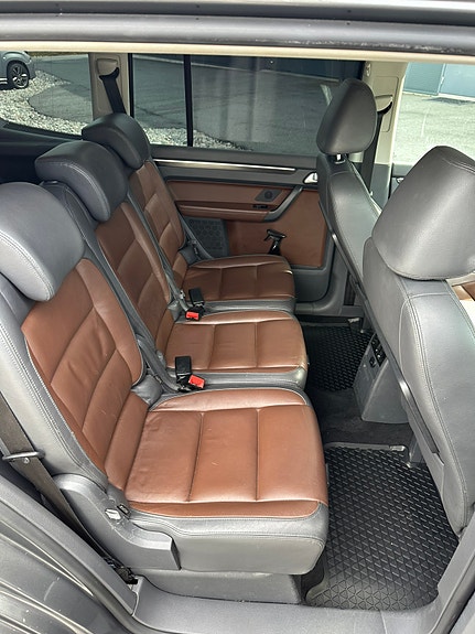 Volkswagen Touran 14 of 24