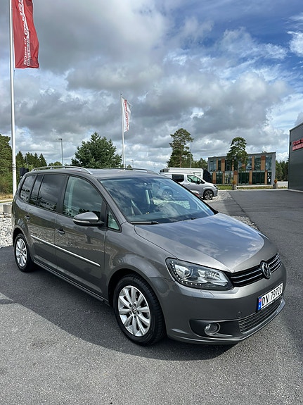 Volkswagen Touran 6 of 24