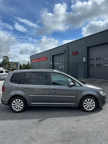 Volkswagen Touran 5 of 24