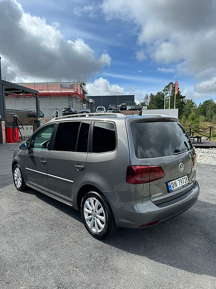 Volkswagen Touran 3 of 24