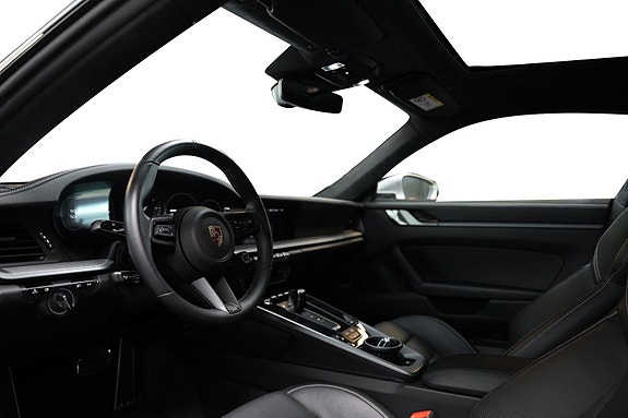 Porsche 911 18 of 30