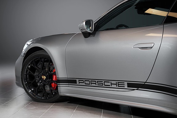 Porsche 911 9 of 30
