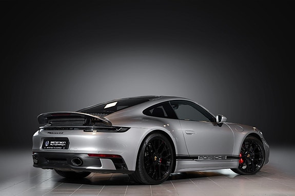 Porsche 911 4 of 30