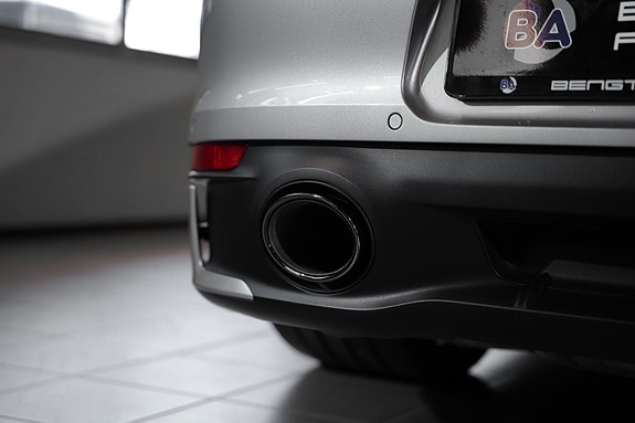 Porsche 911 17 of 30