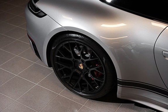 Porsche 911 13 of 30