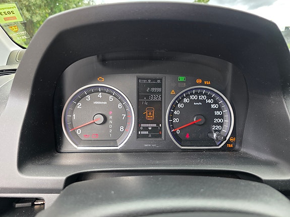 Honda CR-V 8 of 14