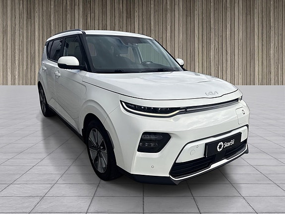 Kia e-Soul 2 of 9