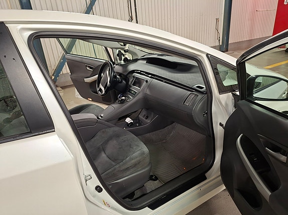 Toyota Prius 20 of 24