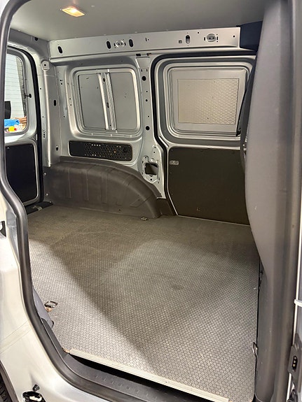 Volkswagen Caddy 19 of 22