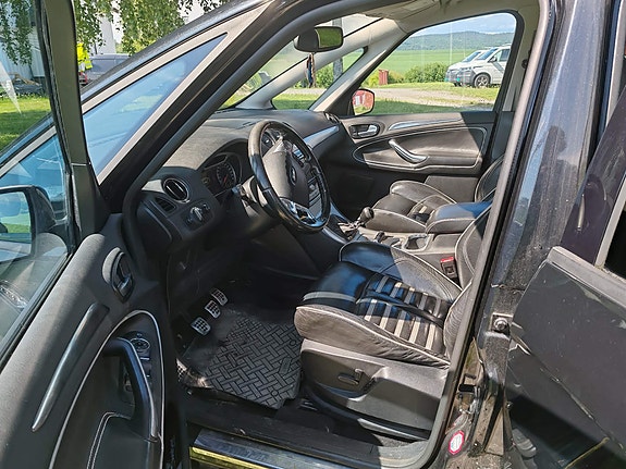 Ford S-MAX 6 of 7