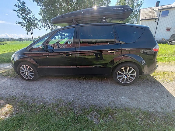 Ford S-MAX 2 of 7