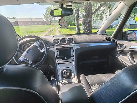 Ford S-MAX 4 of 7