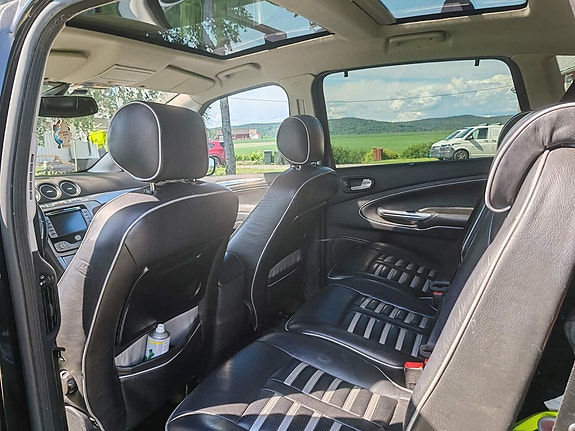 Ford S-MAX 7 of 7
