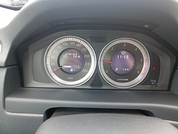 Volvo V70 11 of 15