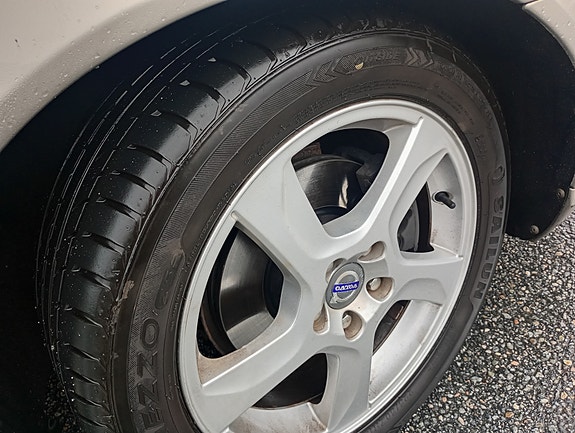 Volvo V70 6 of 15