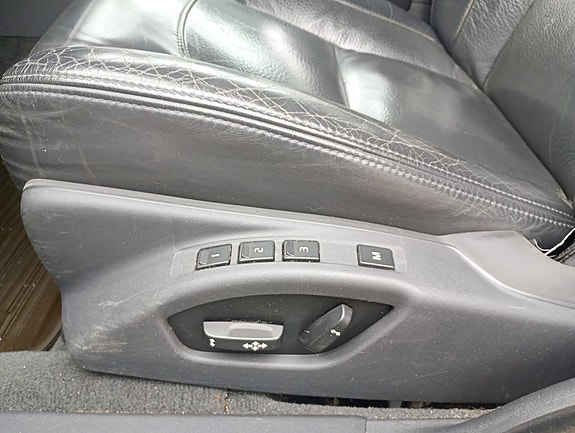 Volvo V70 13 of 15