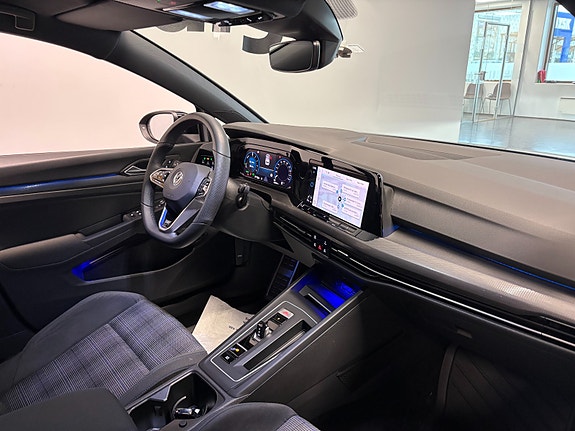 Volkswagen Golf 8 of 24