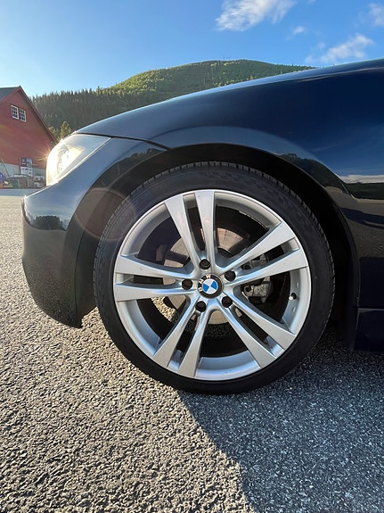 BMW 318d 8 of 26