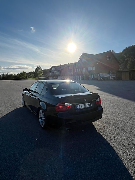 BMW 318d 4 of 26