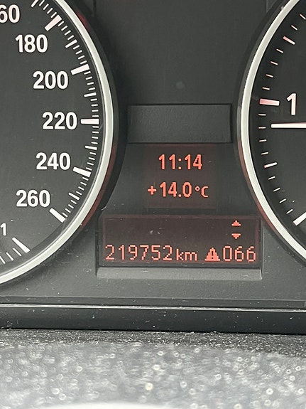 BMW 318d 24 of 26