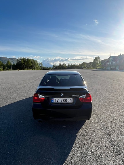BMW 318d 5 of 26
