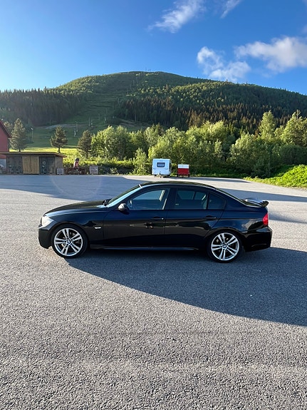 BMW 318d 3 of 26