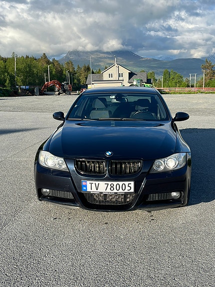 BMW 318d 2 of 26