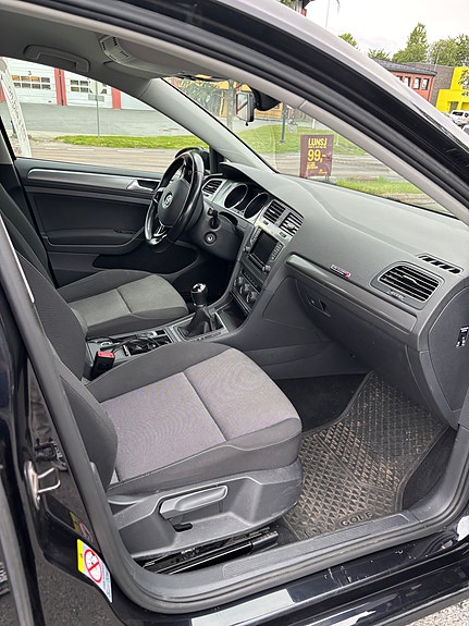 Volkswagen Golf VII 3 of 25